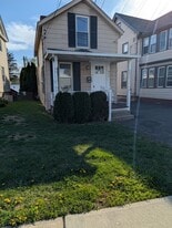 Building Photo - 466 Main St