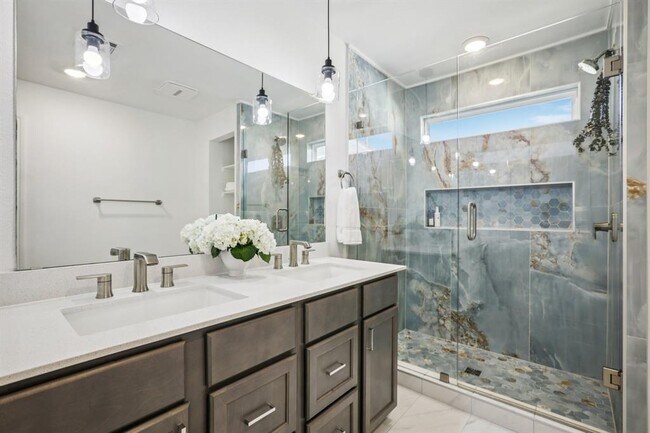 Building Photo - 2903 Bronx Dr