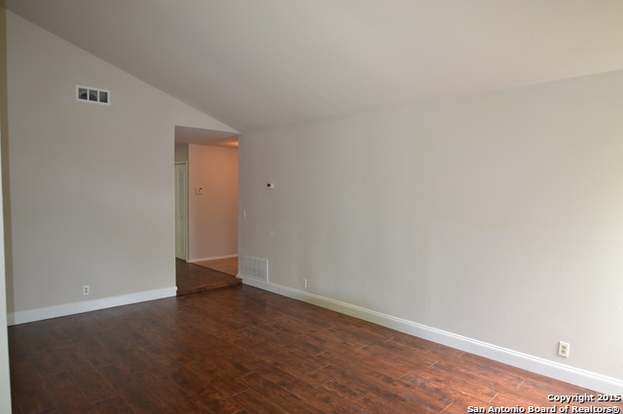 Building Photo - 6611 Woodford-