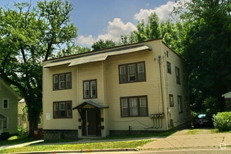 Building Photo - 555 Bishop St