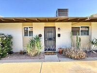 Building Photo - 6721 E McDowell Rd