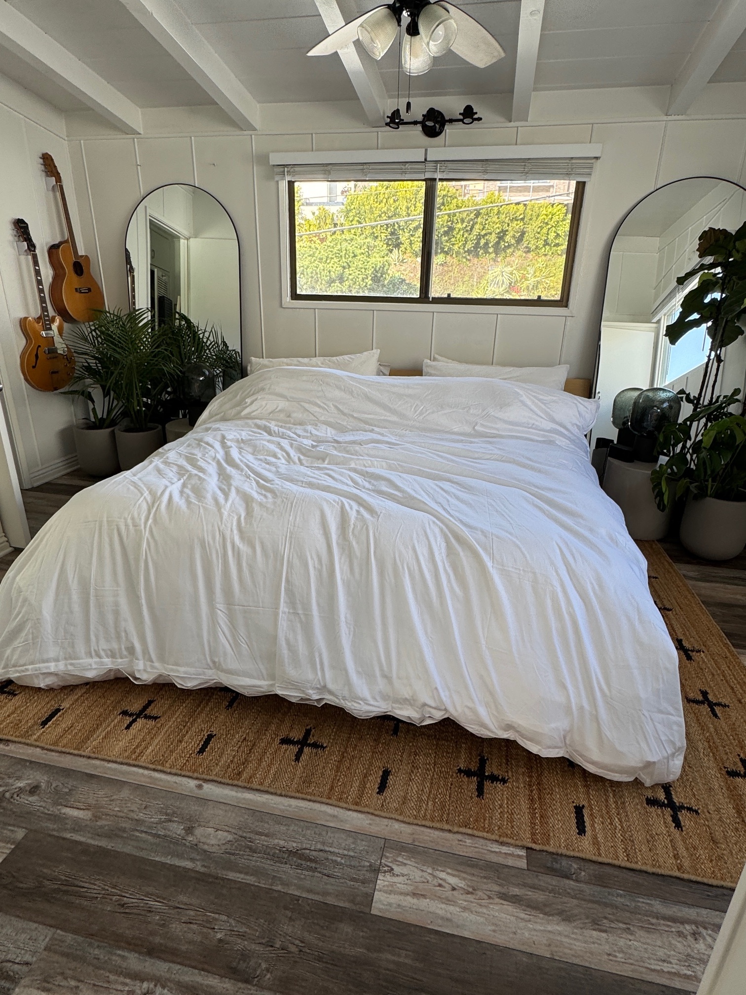 bedroom - 25410 Malibu Rd