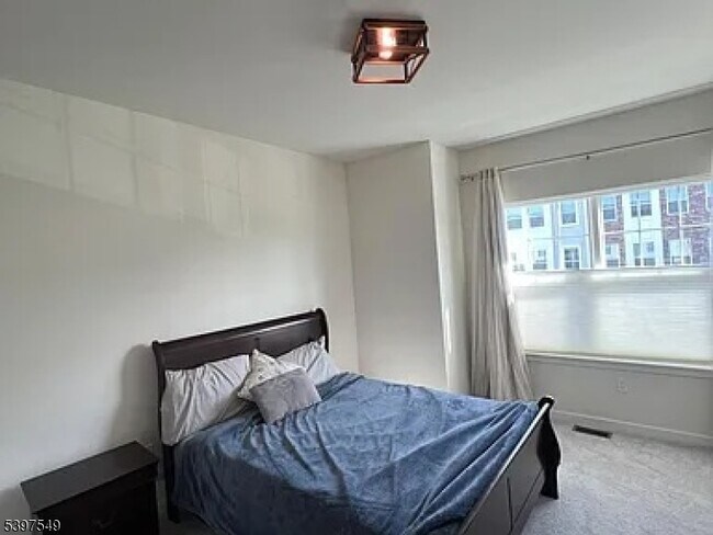 Building Photo - 31 Gerhard Pl