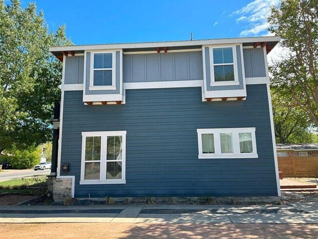 Building Photo - 505 W N Loop Blvd