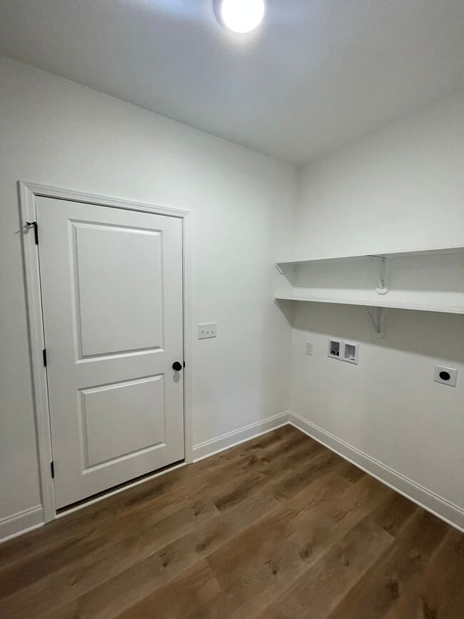 Building Photo - Brand New 3/2 House in Celanese- $1,995