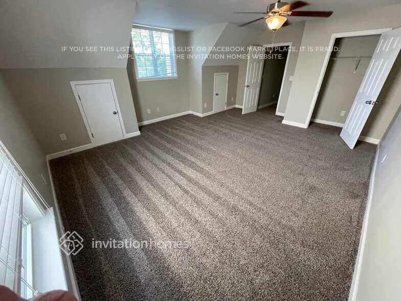 Building Photo - 13425 Pierre Reverdy Dr