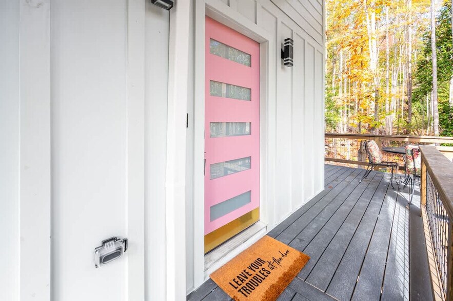 Building Photo - 288 Stone Wall Rd