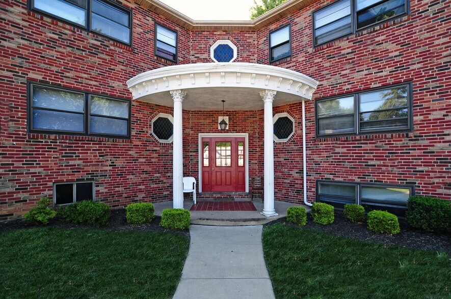 Primary Photo - Samanna Apartments