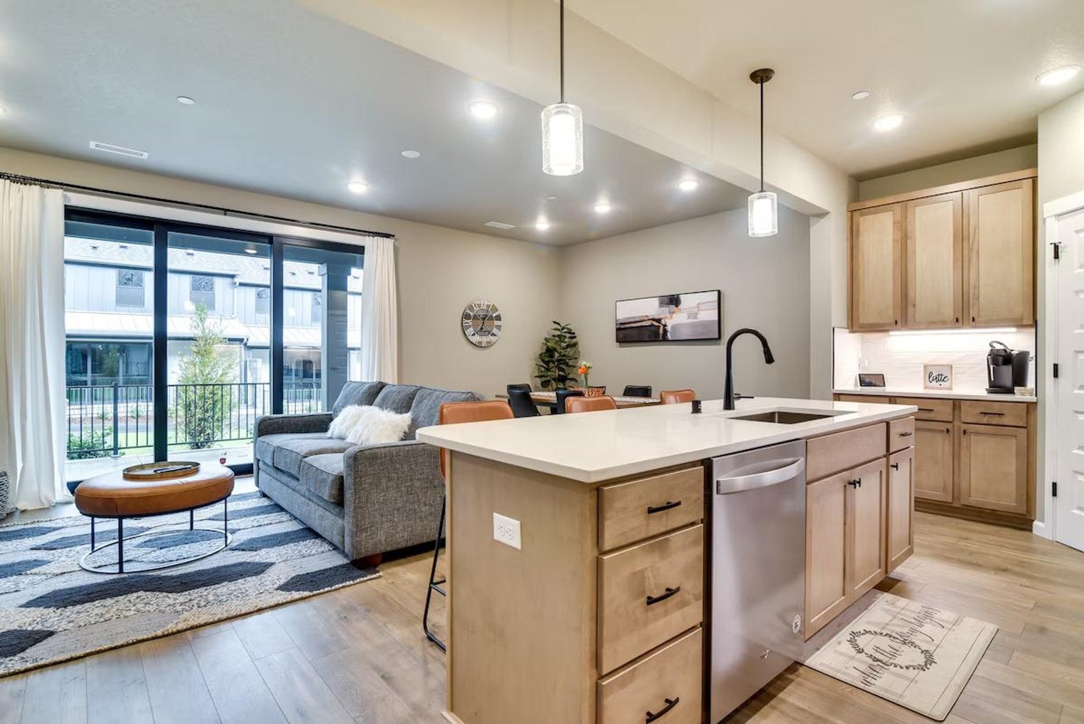 Building Photo - 6816 NE 131st Way