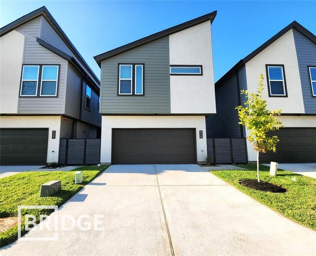 Primary Photo - 418 S Centro Cir