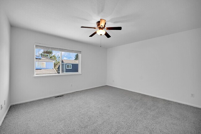 Building Photo - $2,640.95, $300 off the first month's rent, 4 Beds - 2 Bath, Single Family Home in Denver with 2-...
