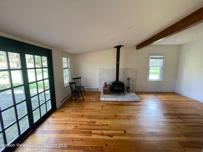 Building Photo - 1523 Co Rd 28