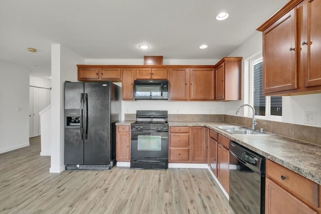 Building Photo - 3 bed 2.5 bath in Silverlake Everett