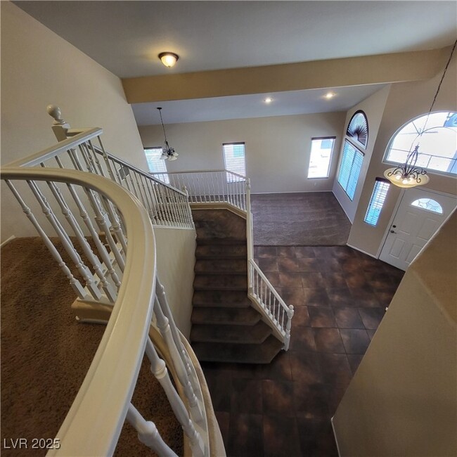 Building Photo - 1720 Flores Ln