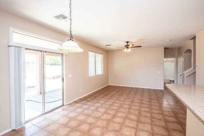Building Photo - 5Bedroom/3Bath San Tan Vally Home!