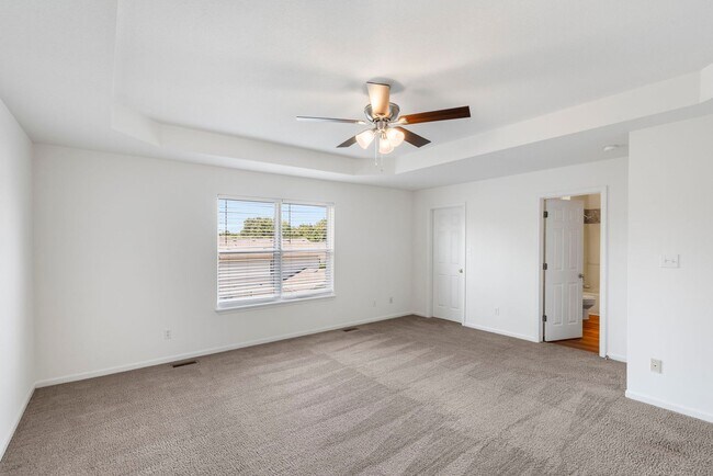 Building Photo - 5001-5003 Betty Jean Way