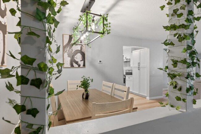 Building Photo - 12009 Florida Woods Ln