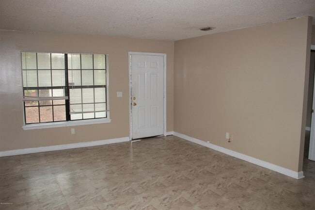 Building Photo - 6310 Delacy Rd