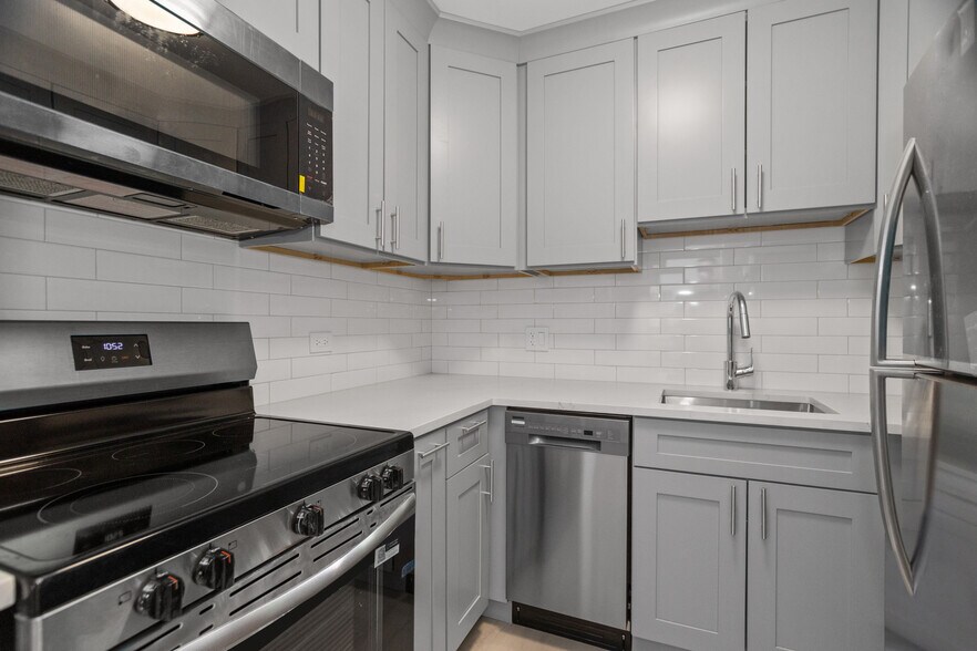 Building Photo - 440 N Wabash Ave