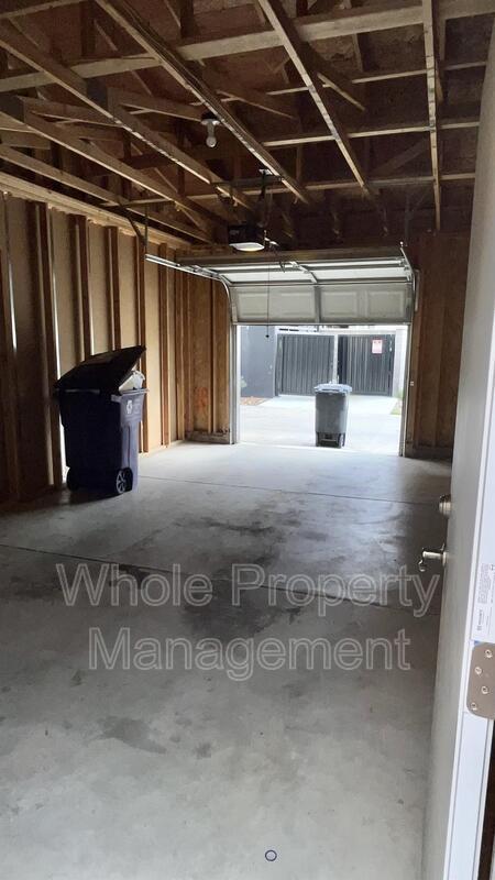 Building Photo - 2870 W Parkside Pl