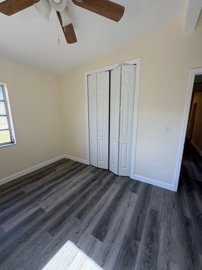 Building Photo - Totally Remodeled Deltona Beauty