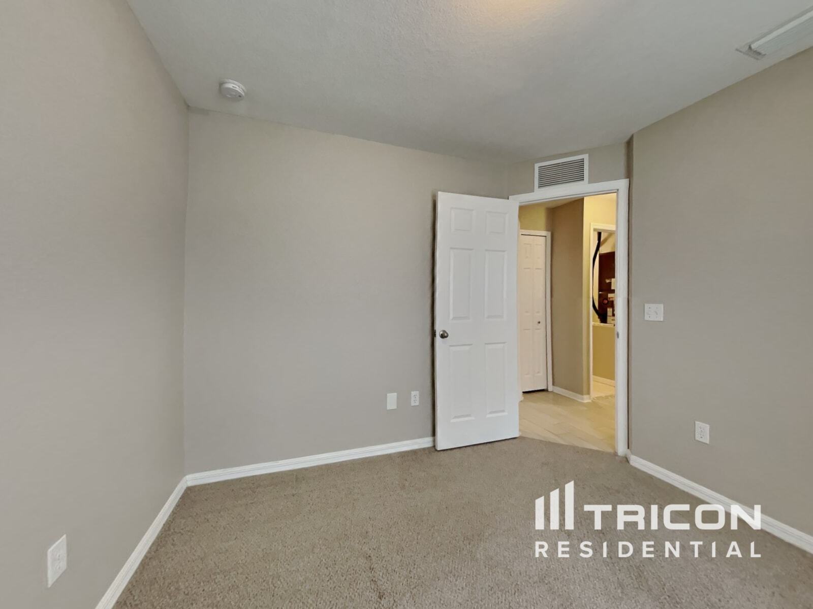 Building Photo - 1054 Valentine St