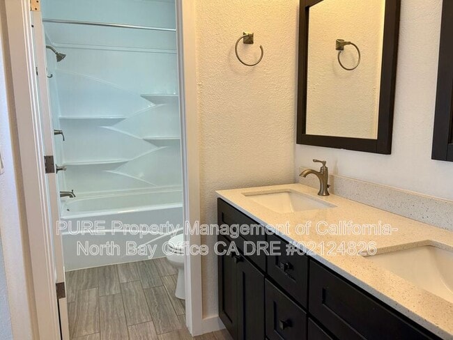 Building Photo - 104 Banff Way