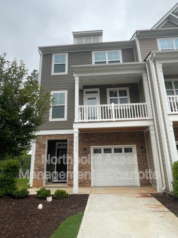 Primary Photo - 10415 Glenmere Crk Cir