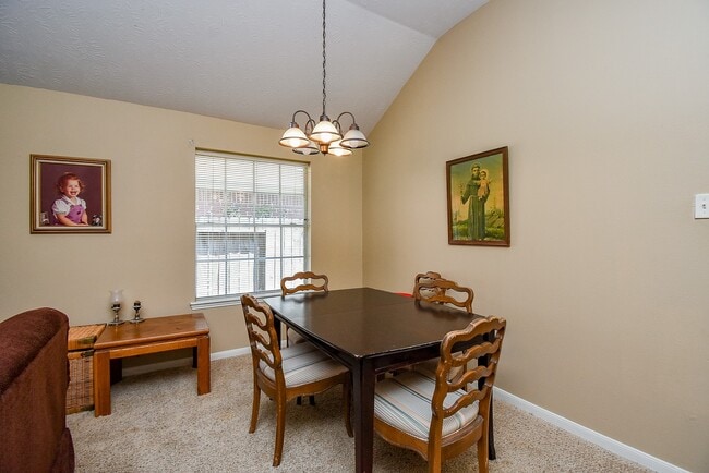 Building Photo - 14915 Willow Hearth Dr