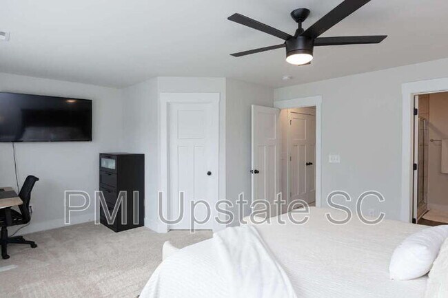 Building Photo - 1069 Millison Pl