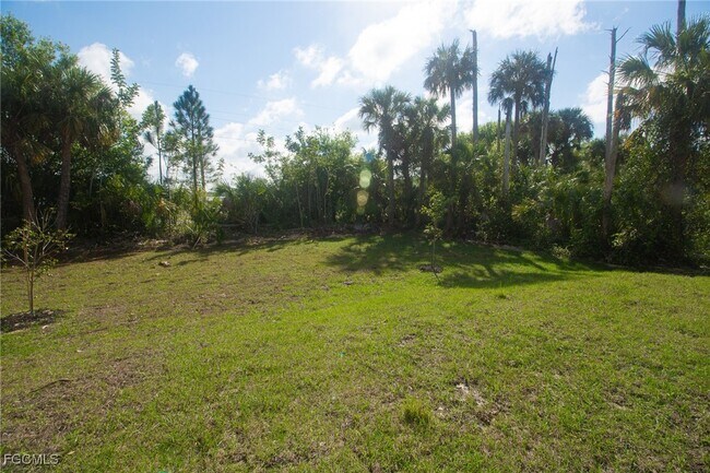 Building Photo - 1456 Rugby Cir