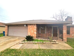 Building Photo - 13806 Long Glen Dr