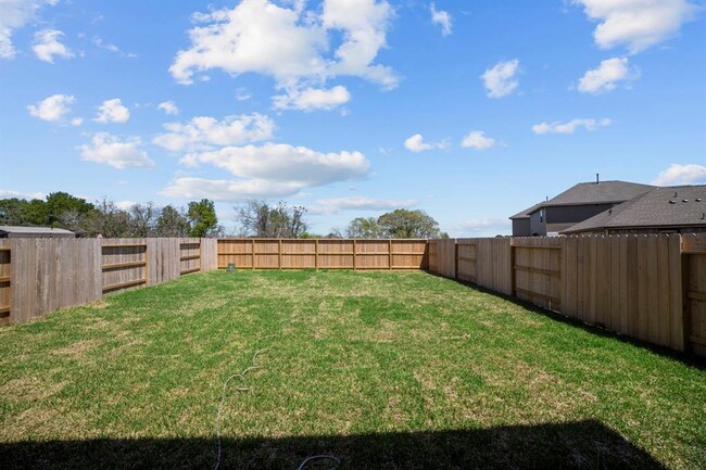 Building Photo - 32610 Orchard Haze Dr