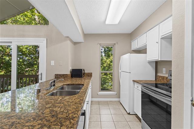 Building Photo - 7107 Holly Hill Dr