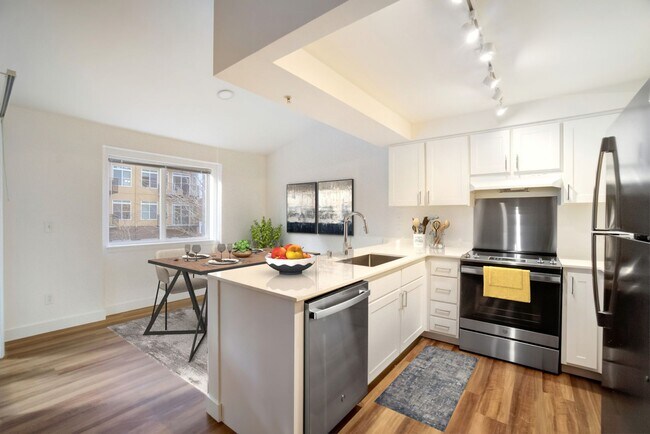 Interior Photo - Samara Redmond