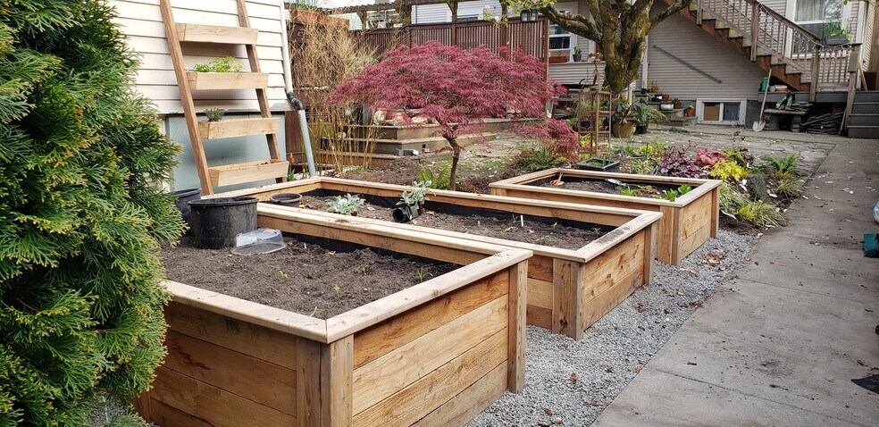 Raised vegetable garden beds - 1637 N 53rd St