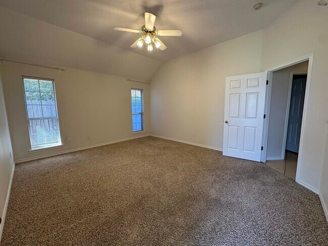 Building Photo - 3028 Whitehall Ln