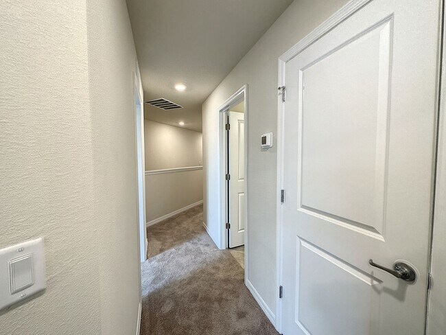 Building Photo - 4621 Sparkling Shell Ave
