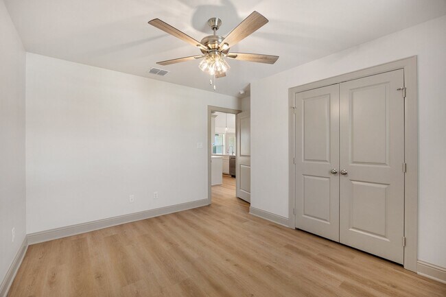 Building Photo - 3190 Dogwood Pk Blvd