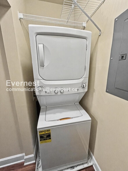 Building Photo - 7232 Althorp Way