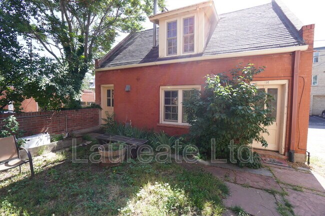 Primary Photo - 834 Clarkson St