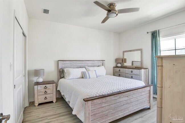 Building Photo - 14558 Salt Meadow Dr