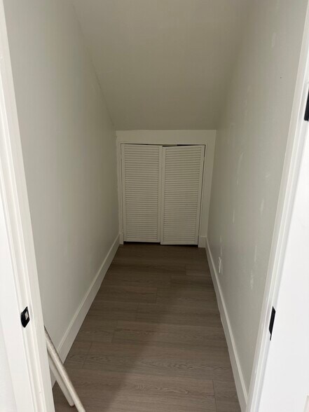 Building Photo - 16512 Harbour Ln