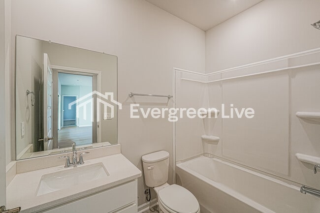 Building Photo - 104 Chain Bridge Circle