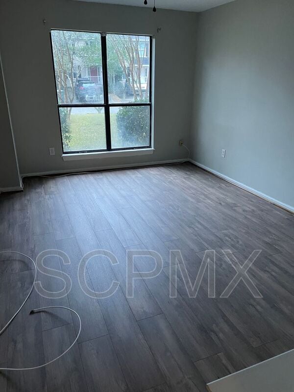 Building Photo - 10 Bass Ln