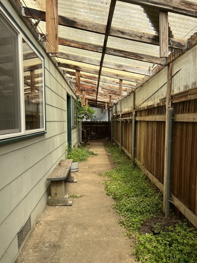 Building Photo - 1407 N St