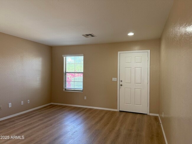 Building Photo - 1821 W Desert Mountain Dr