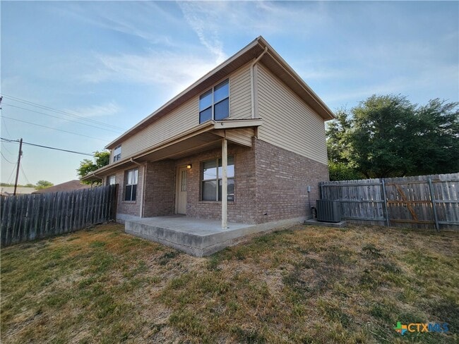 Building Photo - 3014 Green Mountain Dr