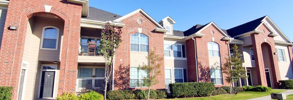 Building Photo - Regency Park