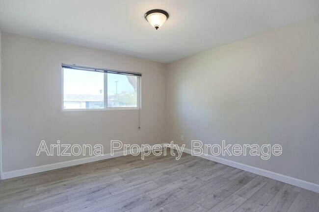 Building Photo - 8513 E Mariposa Dr
